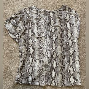 Snake skin short sleeve with cris cross back